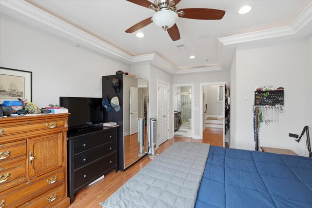 2207 E OAKDALE, Philadelphia, PA 19125