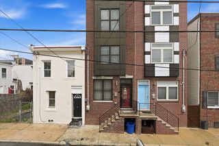 2207 E OAKDALE, Philadelphia, PA 19125