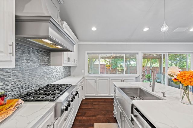 3708 Crown Shore Drive, Dallas, TX 75244