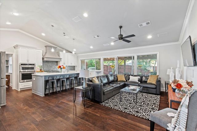 3708 Crown Shore Drive, Dallas, TX 75244