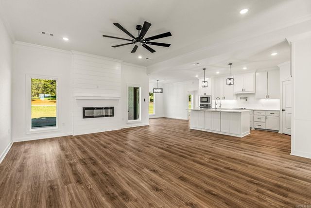 1 Moonlight, Morrilton, AR 72110