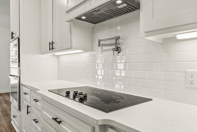 1 Moonlight, Morrilton, AR 72110