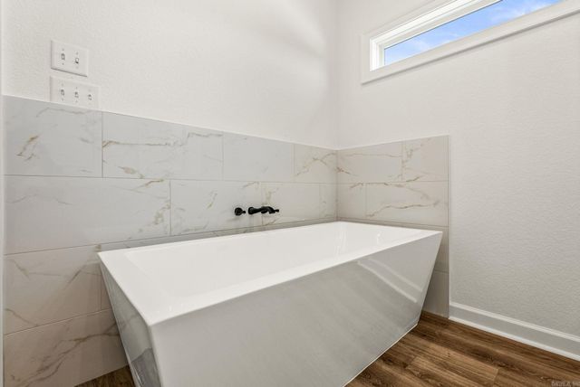 1 Moonlight, Morrilton, AR 72110