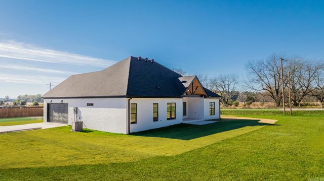 1 Moonlight, Morrilton, AR 72110