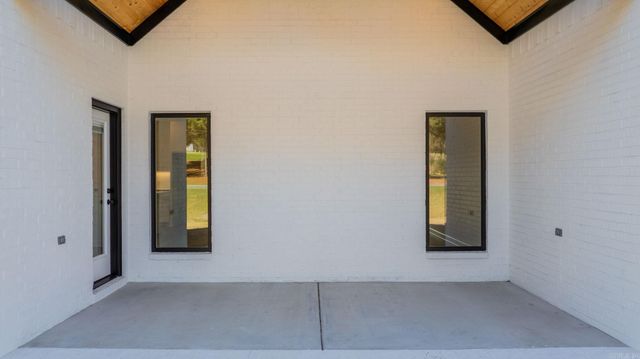 1 Moonlight, Morrilton, AR 72110