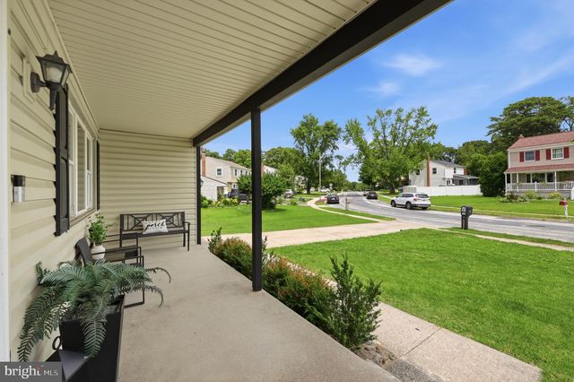 68 DEER PARK CIR, Blackwood, NJ 08012