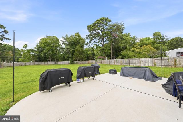 68 DEER PARK CIR, Blackwood, NJ 08012