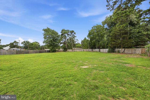 68 DEER PARK CIR, Blackwood, NJ 08012