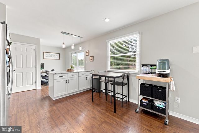 68 DEER PARK CIR, Blackwood, NJ 08012
