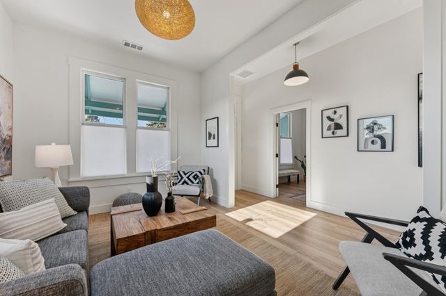 1308 1308 Court Street, Alameda, CA 94501