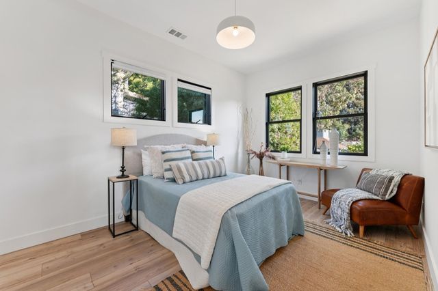 1308 1308 Court Street, Alameda, CA 94501