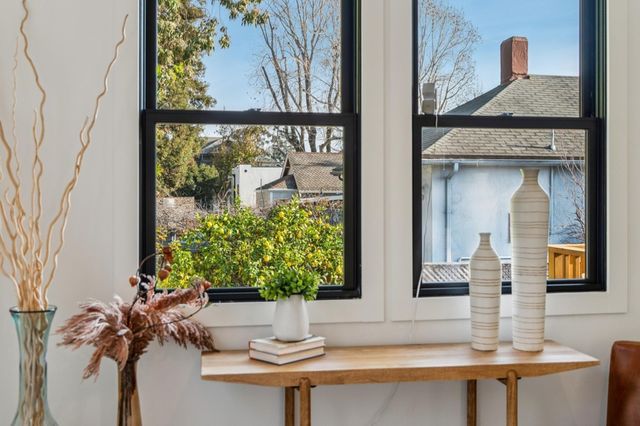 1308 1308 Court Street, Alameda, CA 94501