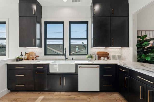 1308 1308 Court Street, Alameda, CA 94501