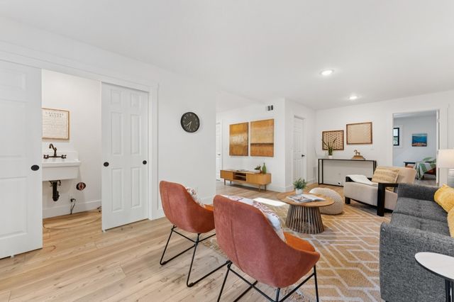 1308 1308 Court Street, Alameda, CA 94501