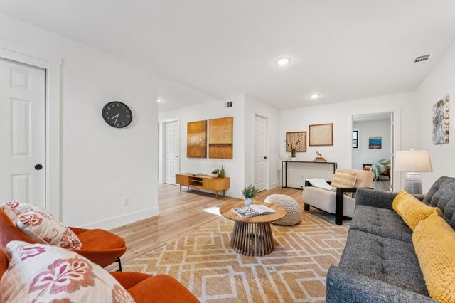 1308 1308 Court Street, Alameda, CA 94501