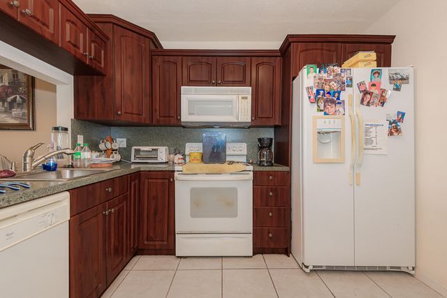 3955 N Nob Hill Road 306, Sunrise, FL 33351