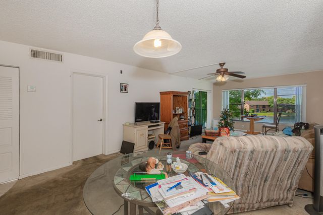 3955 N Nob Hill Road 306, Sunrise, FL 33351