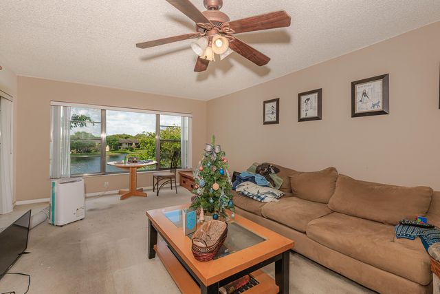 3955 N Nob Hill Road 306, Sunrise, FL 33351