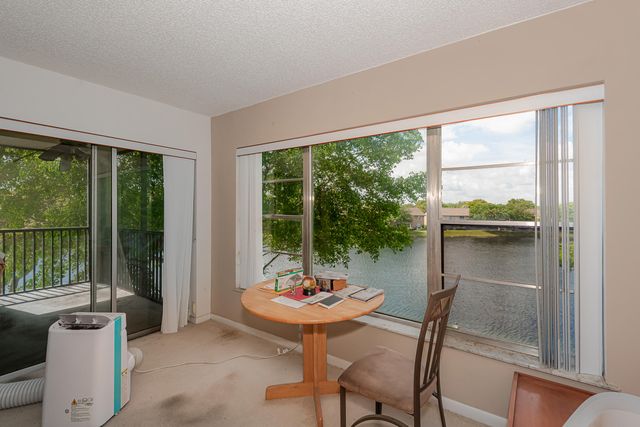 3955 N Nob Hill Road 306, Sunrise, FL 33351