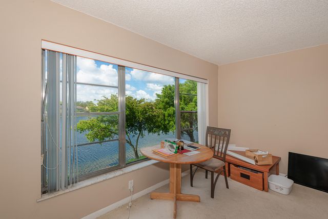 3955 N Nob Hill Road 306, Sunrise, FL 33351