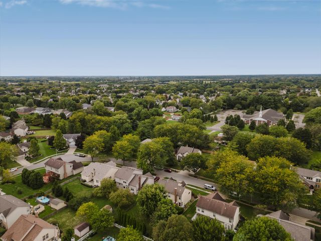 976 Karlslyle Drive, Columbus, OH 43228