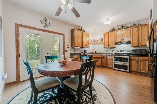 976 Karlslyle Drive, Columbus, OH 43228