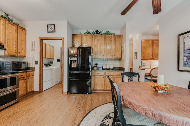976 Karlslyle Drive, Columbus, OH 43228