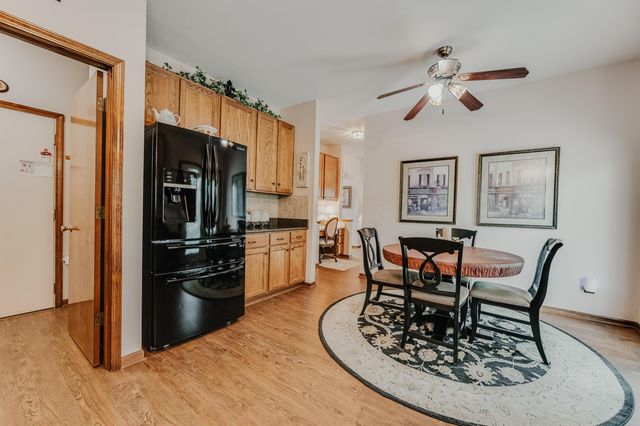 976 Karlslyle Drive, Columbus, OH 43228