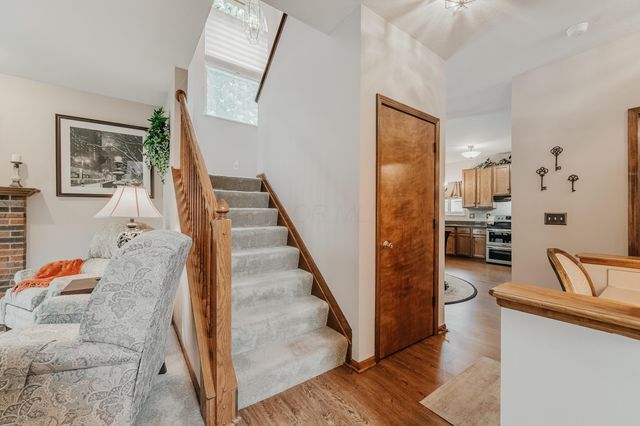 976 Karlslyle Drive, Columbus, OH 43228