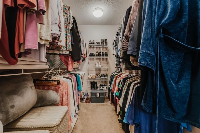 976 Karlslyle Drive, Columbus, OH 43228