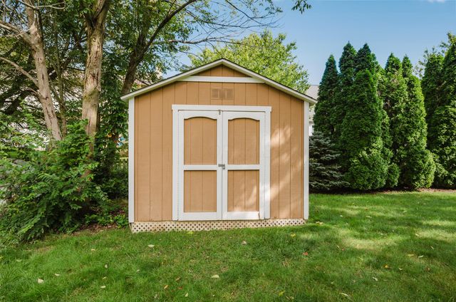 976 Karlslyle Drive, Columbus, OH 43228