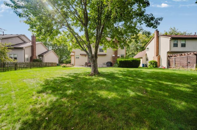 976 Karlslyle Drive, Columbus, OH 43228