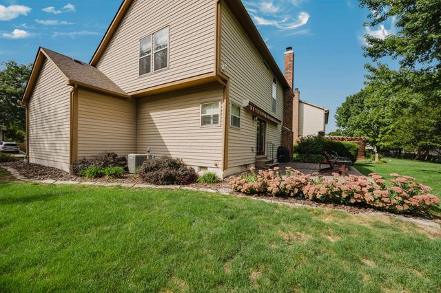976 Karlslyle Drive, Columbus, OH 43228