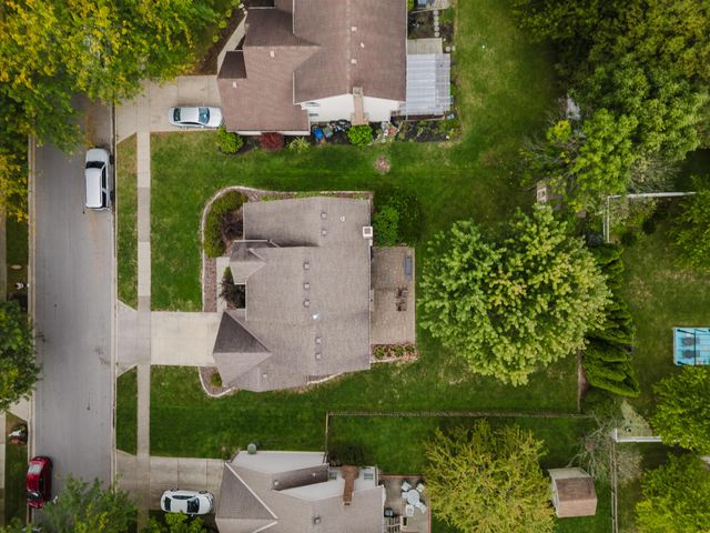 976 Karlslyle Drive, Columbus, OH 43228