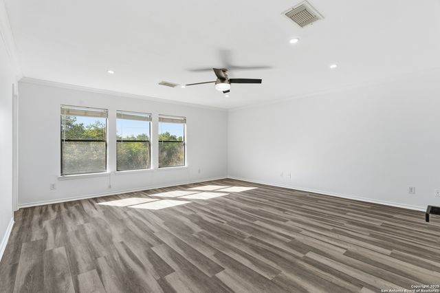 404 Ashley Park Circle, Schertz, TX 78154