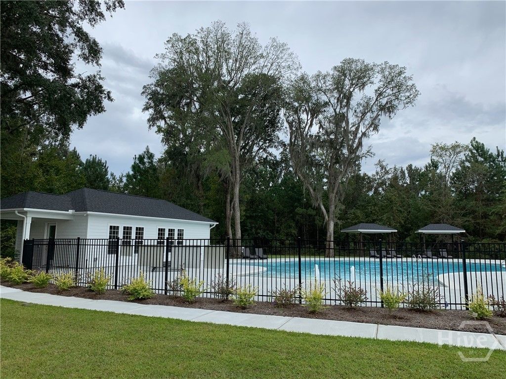 Image 17 of property listing at 193 Ainsdale Drive, Richmond Hill, GA 31324