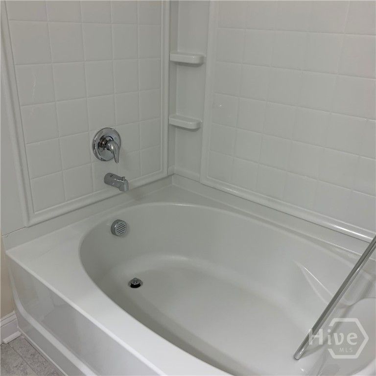 Image 9 of property listing at 193 Ainsdale Drive, Richmond Hill, GA 31324