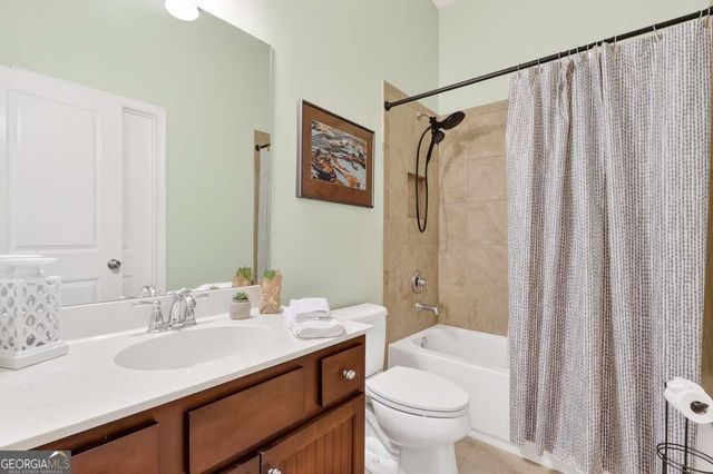 7205 Lowery Oak Drive, Roswell, GA 30075