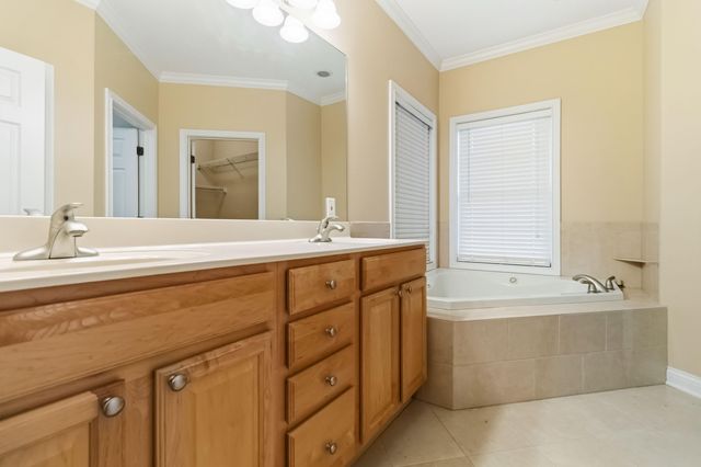 824 Livania Lane, Lexington, KY 40509