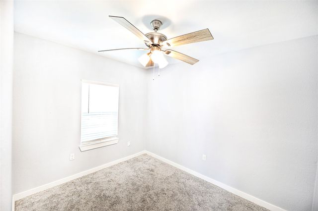 202 S Trappier Street, Alvord, TX 76225