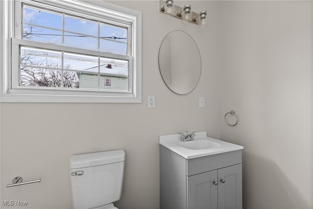 900 N 6th Street, Martins Ferry, OH 43935