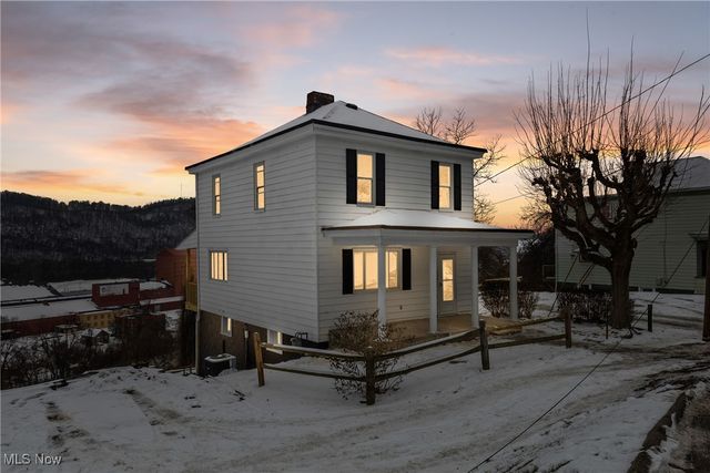 900 N 6th Street, Martins Ferry, OH 43935