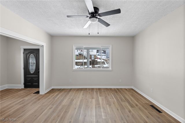 900 N 6th Street, Martins Ferry, OH 43935