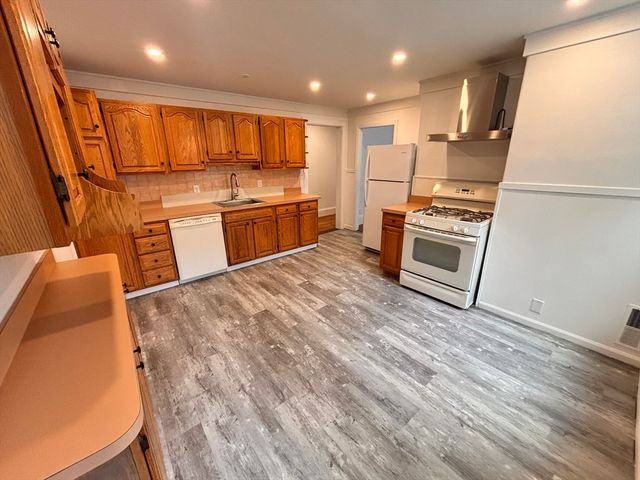 10 Stickney Ave 3, Somerville, MA 02145
