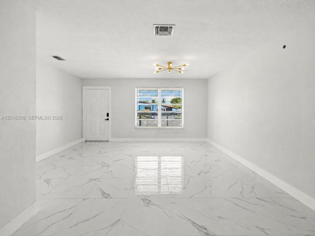 1031 NW 202nd St, Miami Gardens, FL 33169