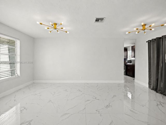 1031 NW 202nd St, Miami Gardens, FL 33169