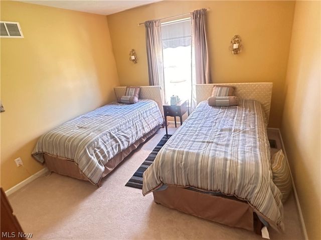 6062 White Tail Lane, Lorain, OH 44053