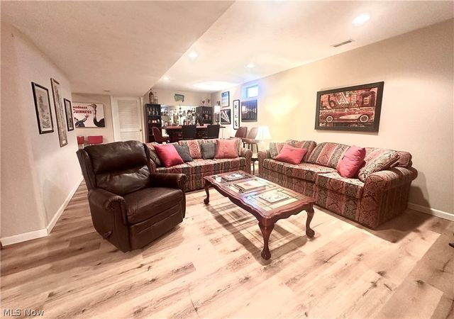 6062 White Tail Lane, Lorain, OH 44053