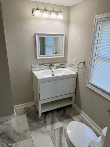 4 Clemwood PW, Hampton, VA 23669