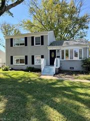 4 Clemwood PW, Hampton, VA 23669